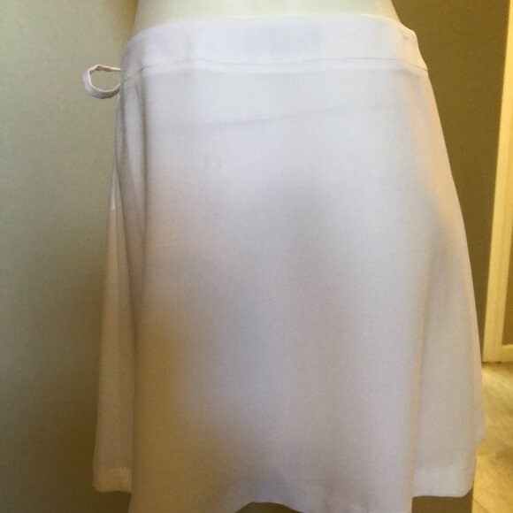 Highline Collective Midi Wrap Skirt Front Pleat Detail + Tie White Sz M NWOT - Picture 2 of 3